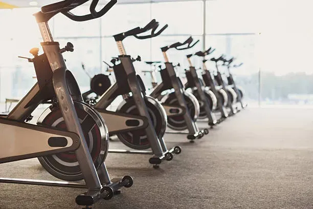 Potencia Tu Cuerpo: Entrenamiento de Fuerza en BASED GYM